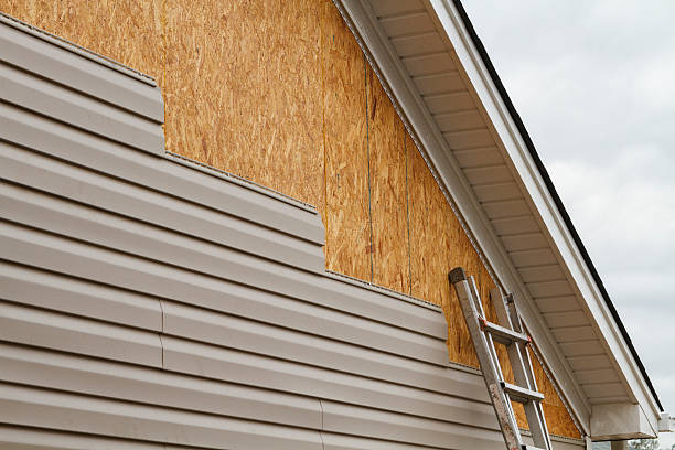Professional Siding Inspection technician working in Fairhope, PA